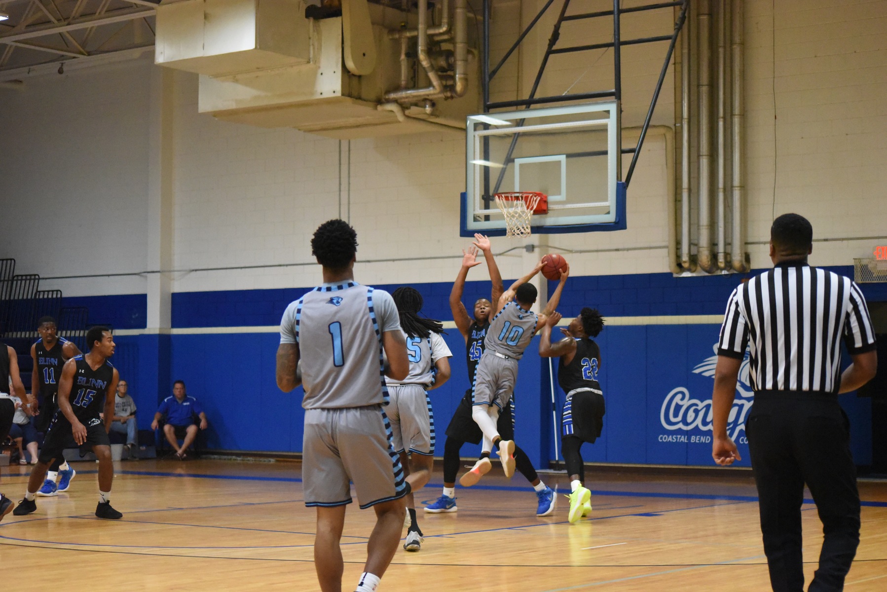 Cougars Outlast Buccaneers