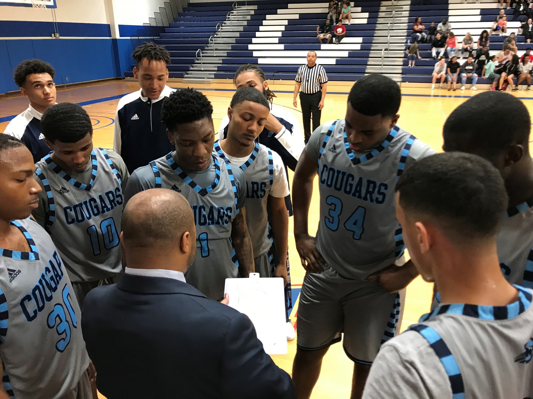 Men's Basketball Eclipses the Century Mark Versus Victoria; Moves to 3-0 on the Season.