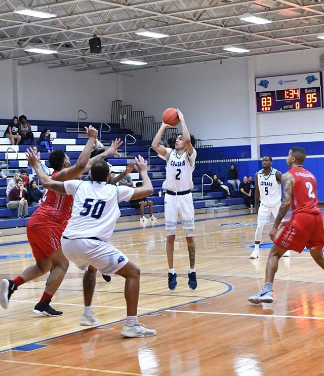 Battle Between Cougars and Cardinals Goes Down to The Wire