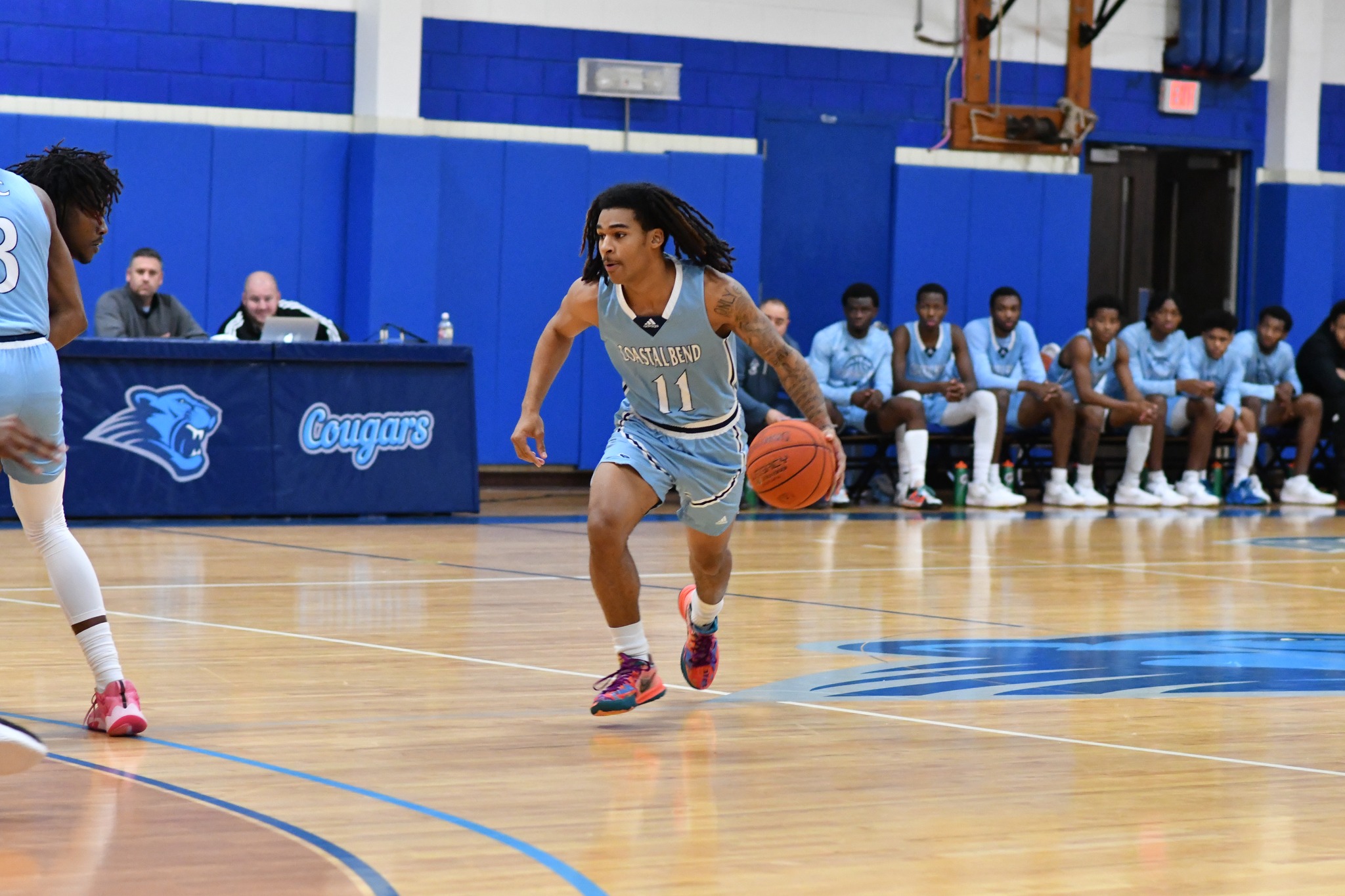 Bulldogs Leashed as Cougars Snap Navarro's 5 Game Win Streak