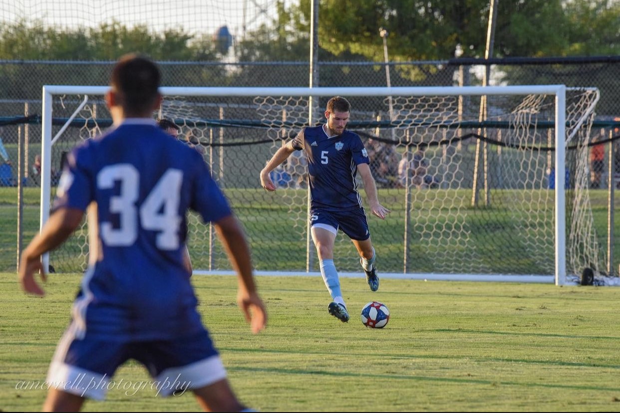 Cougars and #5 Roadrunners Tie in Lufkin