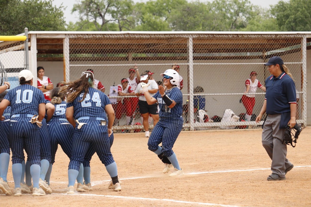 Coastal Bend Softball Surges Past Whitecaps in Regular Season Finale
