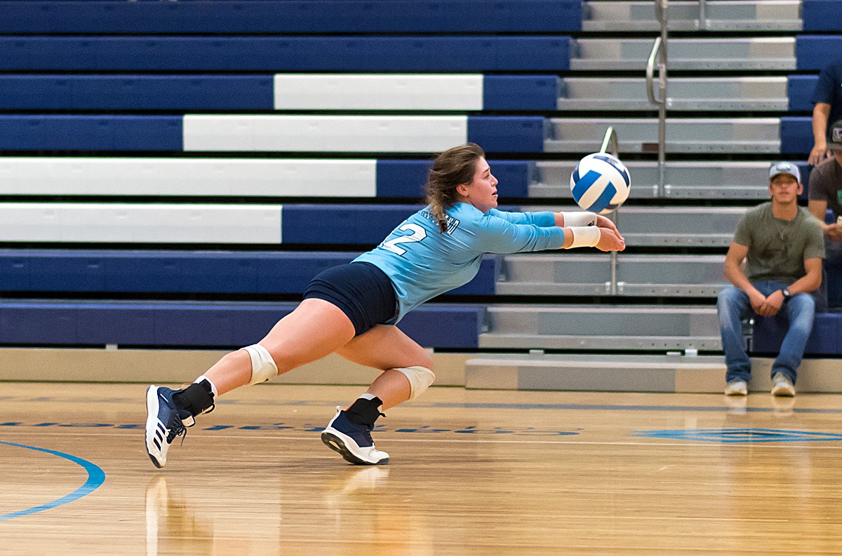 Cougars Win 1 Match, Drop 2 In CBC Classic